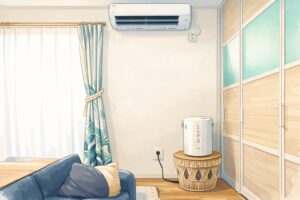 壁上部に設置されたエアコンの下で、室内の一角に置かれた加湿器が運転されている様子をイラスト風に描いた室内空間のイメージ。自然光が入るカーテン付きの窓と、生活感のあるリビング環境がわかる構図。