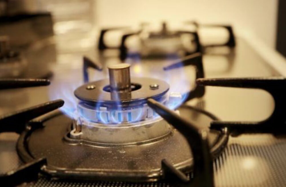 ガスコンロの火を拡大した様子