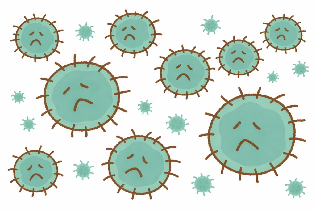 表情のある丸いカビのキャラクターが複数漂っているイメージイラスト